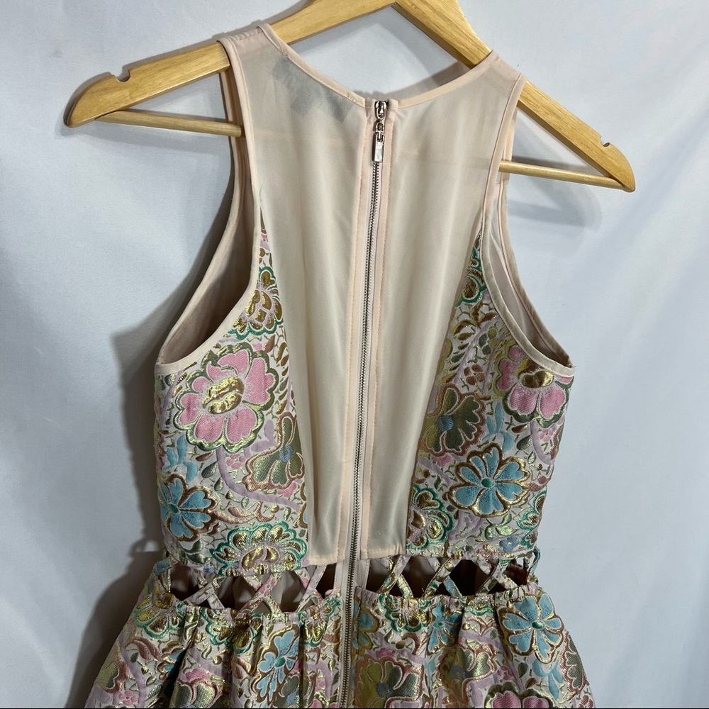 English Rose Floral Dress - Picture 7 of 8